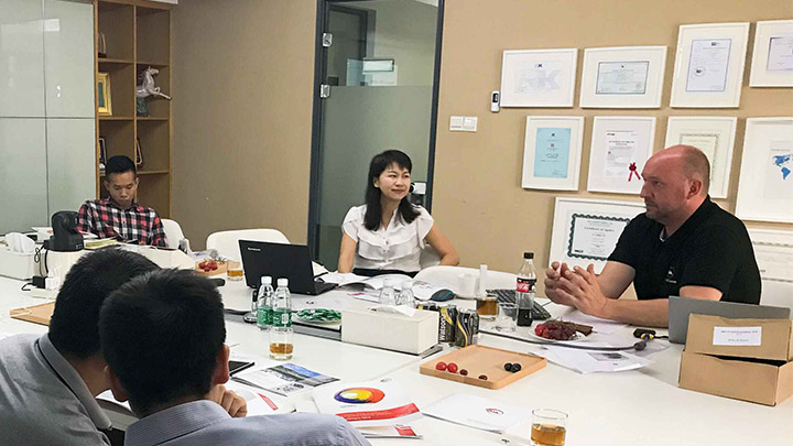 德國 VMA公司國際銷售經(jīng)理Adam Snietka來訪