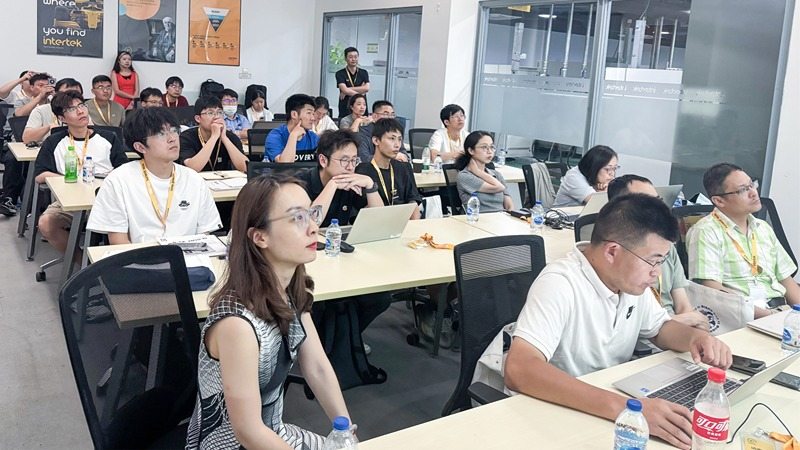 2025年汽車材料耐候老化與光照測試技術(shù)培訓現(xiàn)場照片